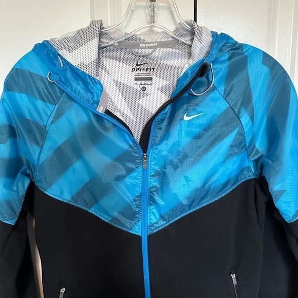 Nike blue and black zippered hooded light weight dri-fit jacket, extra small - Picture 3 of 9